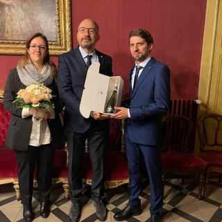 Il sindaco Rasero con Simona e Francesco