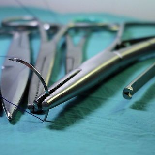 Modellare il corpo con la chirurgia Modellare il corpo con la chirurgia