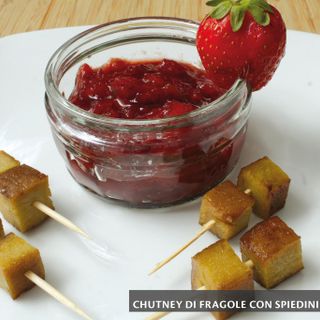 MercoledìVeg: oggi prepariamo il chutney di fragole con spiedini di seitan