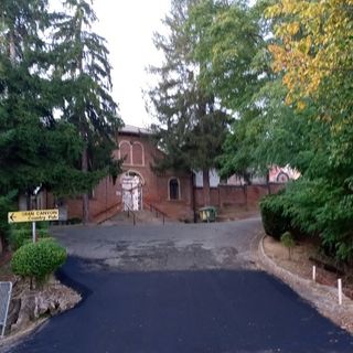 A Castelnuovo Belbo riasfaltate alcune strade, tra cui l'ingresso del cimitero