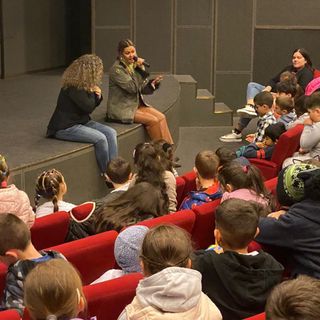 L'assessore Bologna ritratta nel corso dell'incontro con i ragazzi delle Primarie