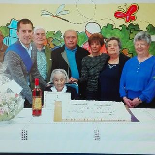 Si festeggia una nuova centenaria nella città dello Spumante