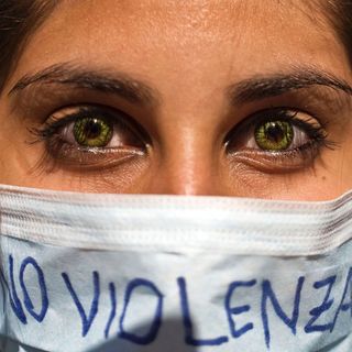 Giornata internazionale contro la violenza di genere: incontro via Zoom con la presentazione del libro di Rossana Tescaroli