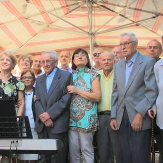 Il coro con don Luigi