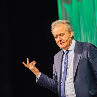 Corrado Tedeschi è &quot;L'uomo che amava le donne&quot; al Teatro Comunale di Monastero Bormida