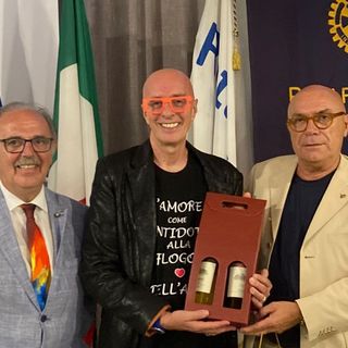 Massimo Cotto racconta la storia della grande musica nella serata &quot;Not too old to be rock”