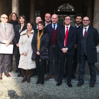 Una &quot;patente di smartphone&quot; per i giovani: la Regione in campo contro il cyberbullismo