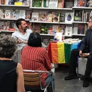 Dario Accolla con il nostro Gabriele Massaro, durante la presentazione libro dello scorso anno