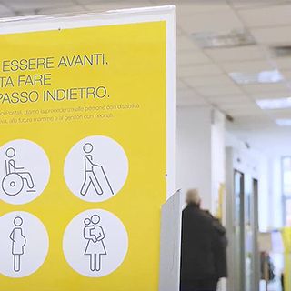Nella Giornata della Disabilità, l'impegno di Poste sulle barriere architettoniche nell'Astigiano