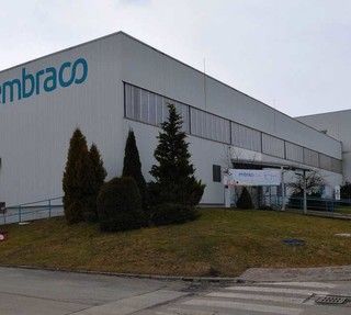 La fabbrica Embraco di Riva. Nuovi licenziamenti