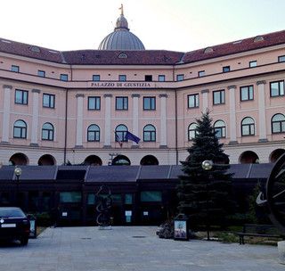 Assolta con formula piena la donna accusata di aver picchiato il marito anche davanti alla figlia piccola
