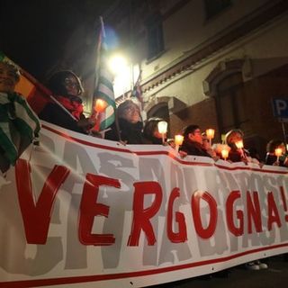 La fiaccolata di protesta dopo la chiusura del Maina (Archivio, MerfePhoto)