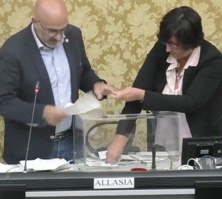 Finpiemonte, il M5s esulta: “sì” con voto segreto per un tavolo di lavoro che garantisca trasparenza