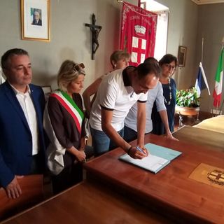 La firma dello stato di emergenza