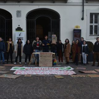 San Valentino con i Fridays for Future in piazza San Secondo ad Asti [FOTOGALLERY]