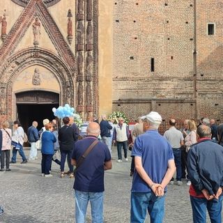 Le immagini delle esequie al Duomo di Chivasso