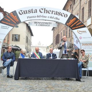 E' tempo di &quot;Gusta Cherasco&quot;, la manifestazione delle eccellenze ristorative, agroalimentari e turistiche [FOTO E VIDEO]