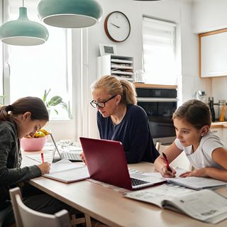 INPS, istruzioni per usufruire del congedo Covid per chi ha figli in quarantena scolastica
