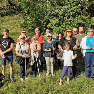 Una passeggiata nel bosco di Rocchetta Tanaro con il tatto a fare da &quot;guida&quot;