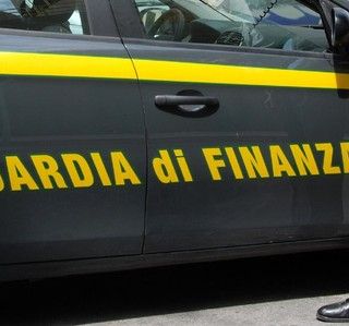 Truffa e riciclaggio, perquisizione della Guardia di Finanza nel campo nomadi di Carmagnola