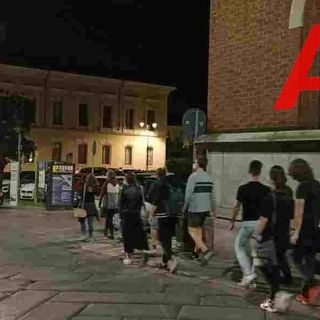 Controlli delle Forze dell’Ordine rafforzati sulle strade e nei luoghi di ritrovo serale