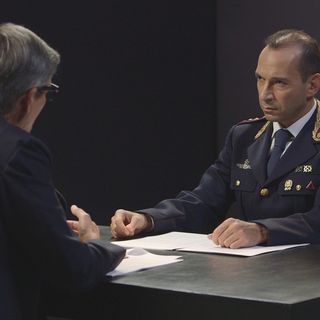 Il &quot;commissario&quot; Sebastiano Barlotta e, di spalle, Pino Rinaldi