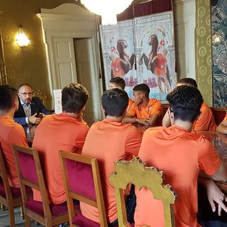 Calcio a 5: l’under 19 dell’Orange Futsal è stata ricevuta in Municipio