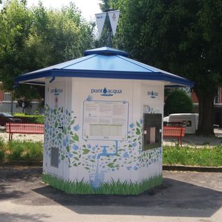 La casetta dell'acqua in piazzale Manina