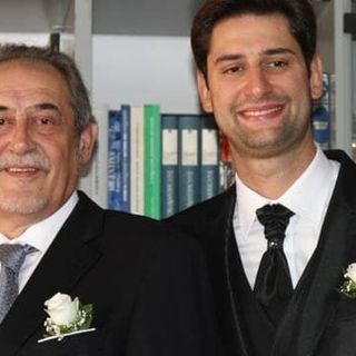 Carlo Franco ritratto con il figlio Alessandro in un momento felice
