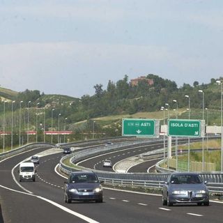 &quot;Costa ringrazi Delrio per la paralisi della Asti - Cuneo e si faccia un esame di coscienza al posto di attaccare Toninelli”