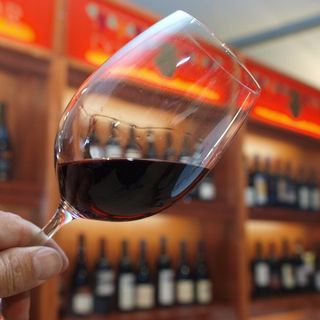 Coldiretti: guerra in cantina, + 35% i costi sul vino