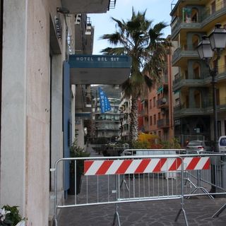 I miei anziani genitori sono in quarantena nell’hotel di Alassio, ma nessuno gli ha spiegato perché