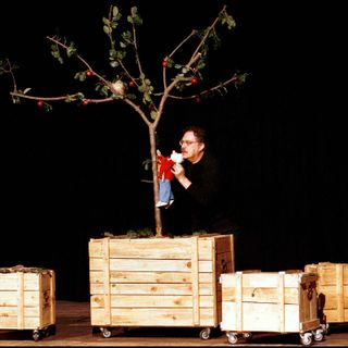 La &quot;Mezza Stagione&quot; costigliolese proseguirà con un poetico spettacolo di teatro di figura