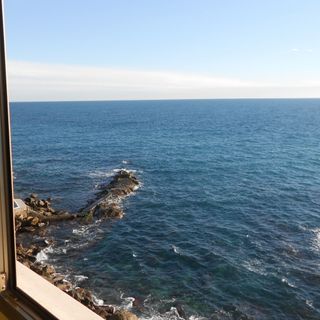 Desideri una vacanza al mare all'insegna del sole e del relax? Allora vieni all'Hotel 'La Perla del capo' a Ospedaletti!