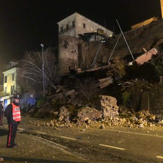 Il muraglione di via XXV Aprile a Moncalvo, crollato nei mesi scorsi, sarà tra le opere che riceveranno contributi