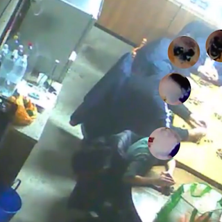 Un fermo immagine di un incontro ripreso da una telecamera nascosta dai carabinieri nell'ambito dell'operazione Barbarossa