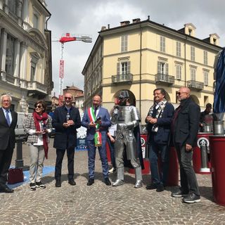 Nella foto, da sinistra: Domenico Rinaldini, Vincenzina Giaretti (presidente di Asp), Renato Berzano, Maurizio Rasero, "capitan Acciaio", Luigi Visconti (presidente di GAIA) e Giandomenico Cortassa (membro CdA GAIA) Nella foto, da sinistra: Domenico Rinaldini, Vincenzina Giaretti (presidente di Asp), Renato Berzano, Maurizio Rasero, "capitan Acciaio", Luigi Visconti (presidente di GAIA) e Giandomenico Cortassa (membro CdA GAIA)