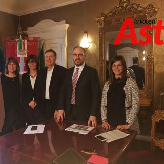 Nella foto, da sinistra: Valeria Raso (responsabile Servizio Istruzione), Natascia Borra (Fondazione Crasti), Mario Sacco, Maurizio Rasero, Elisa Pietragalla