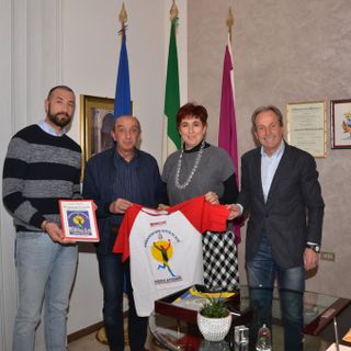 Il questore con gli ambasciatori