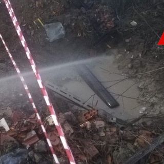 Vigili del fuoco ancora impegnati, da ieri pomeriggio, al campo nomadi di via Guerra