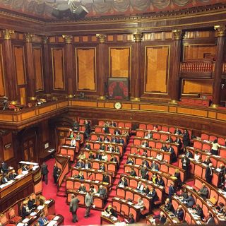 L'aula di Palazzo Madama - Immagine tratta da Wikipedia di Fratello.Gracco - Opera propria, CC BY-SA 4.0, https://commons.wikimedia.org/w/index.php?curid=69405232