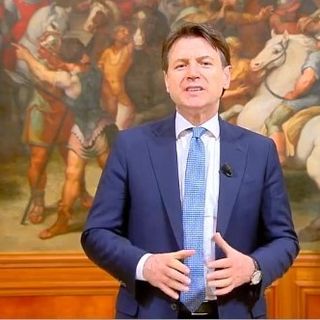 Coronavirus, il premier Conte annuncia il Recovery Fund &quot;approvato dall'Europa per uscire dall'emergenza&quot;
