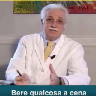 L'immagine, tratta dal video che accompagna la truffa, in cui compare il volto del celebre medico astigiano.