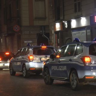 Un immagine del blitz che, all'alba di oggi, ha portato agli arresti
