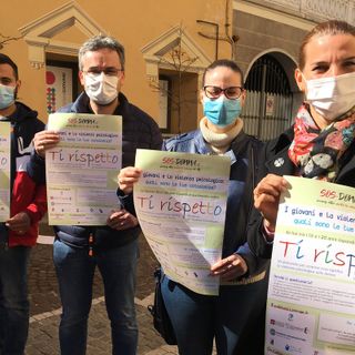volontari di Libera Asti con la presidente Isabella Sorgon in primo piano
