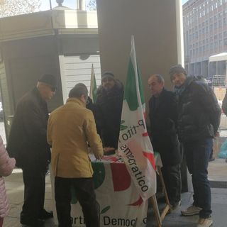 Il gazebo del Pd alla manifestazione #cambiodirotta