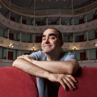 Elio porta in scena &quot;Opera Buffa! Il Flauto Magico e cento altre bagatelle&quot; all'Alfieri di Asti