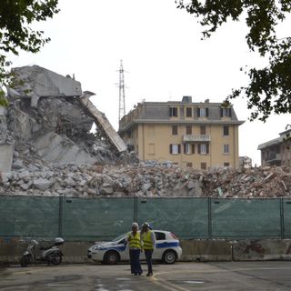 Le macerie del ponte