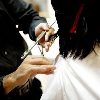 Oltre 12.000 imprese del benessere chiuse per Decreto, mentre gli abusivi continuano a operare impunemente
