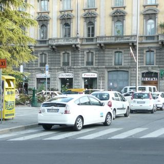 Taxi